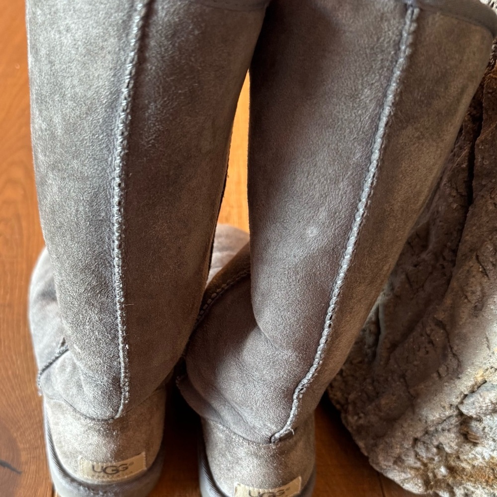 UGG Classic Tall Boots in Charcoal sz 6 - Picture 4 of 9